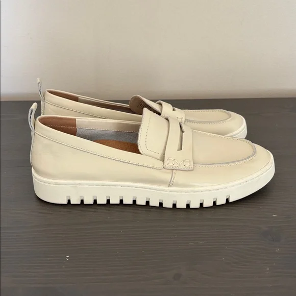 Vionic Uptown Loafer in cream leather slip on round toe size 9.5 - Picture 5 of 13